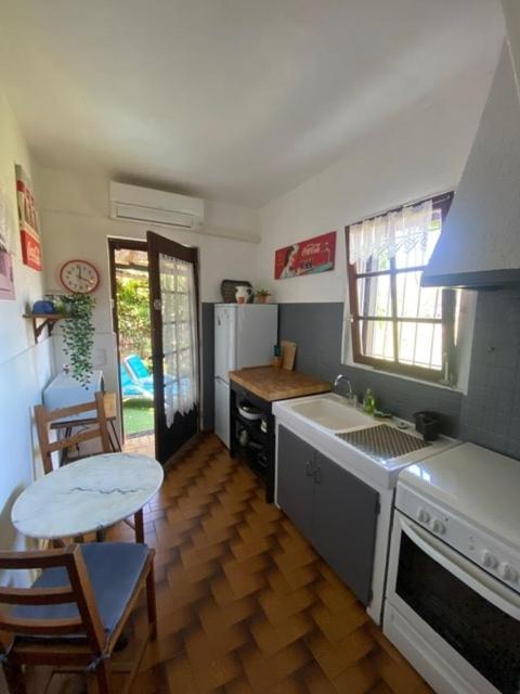 Studio Grotte Des Fees Йер Экстерьер фото